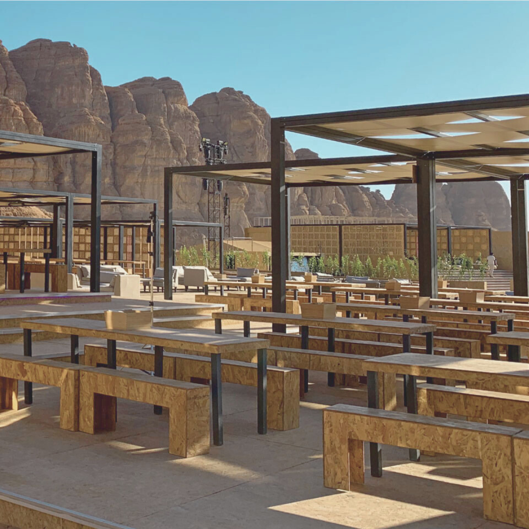 Shading pergola with woven Mediterranean cloths