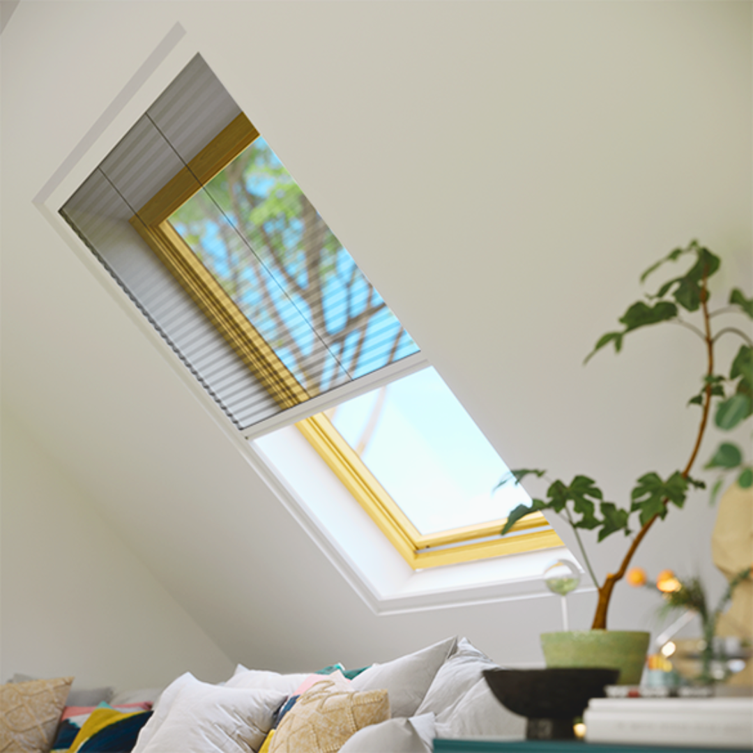 Velux Slim Minimal Pleated Mosquito Net