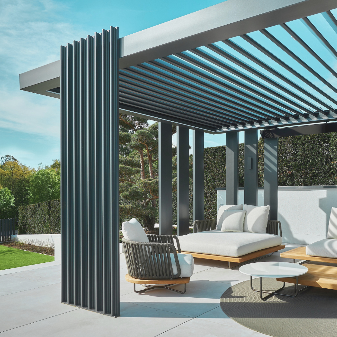 Eclissi – The bioclimatic pergola with adjustable blades to enjoy the outdoors, in every season