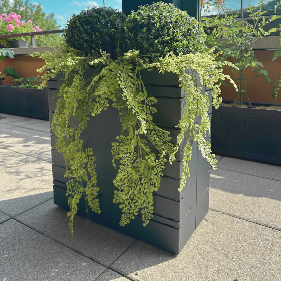 Pergo Potter Planter