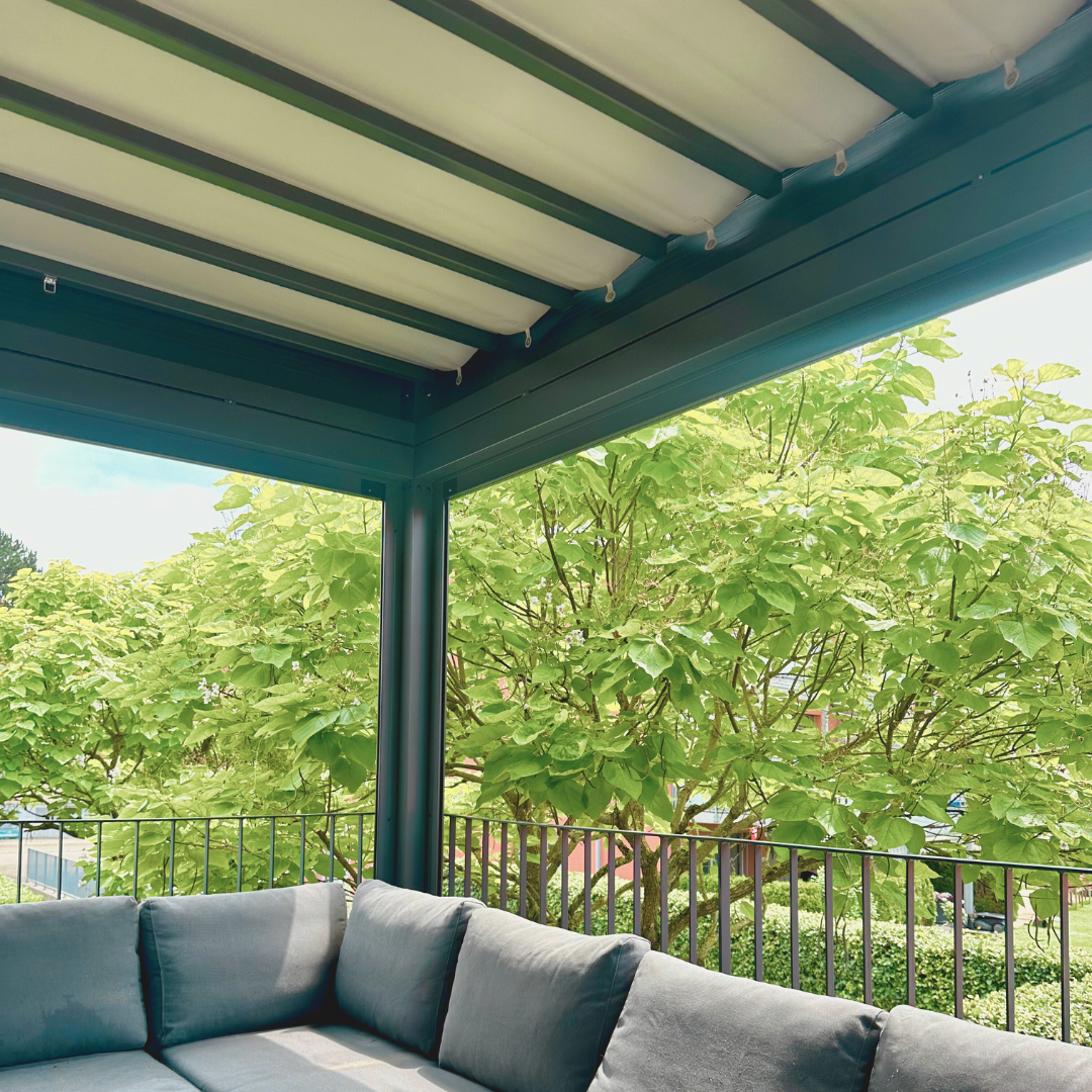 Arcadia K - the pergola with sliding PVC cover