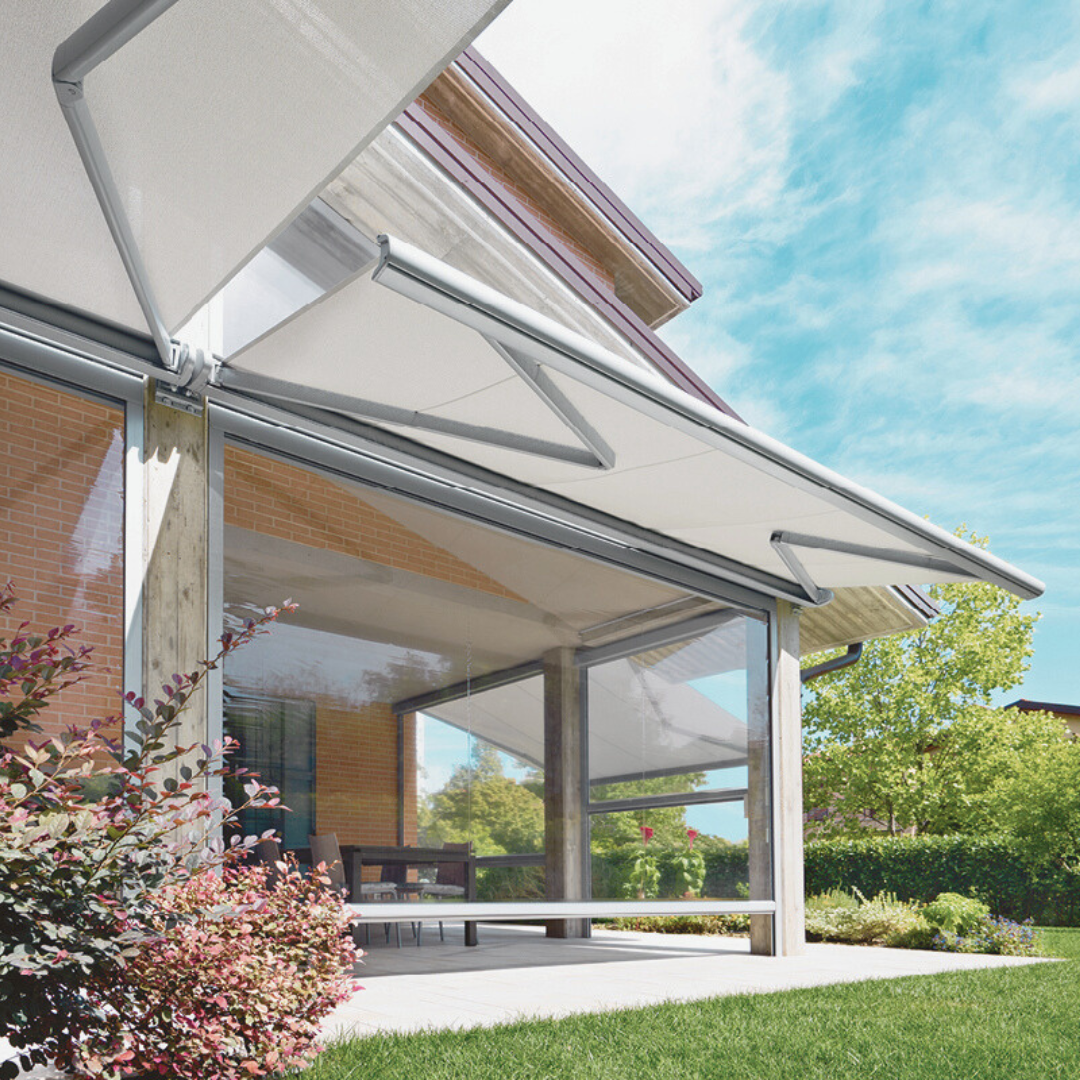 Zip Ermetik curtain with Crystal fabric - Maximum transparency, glass effect