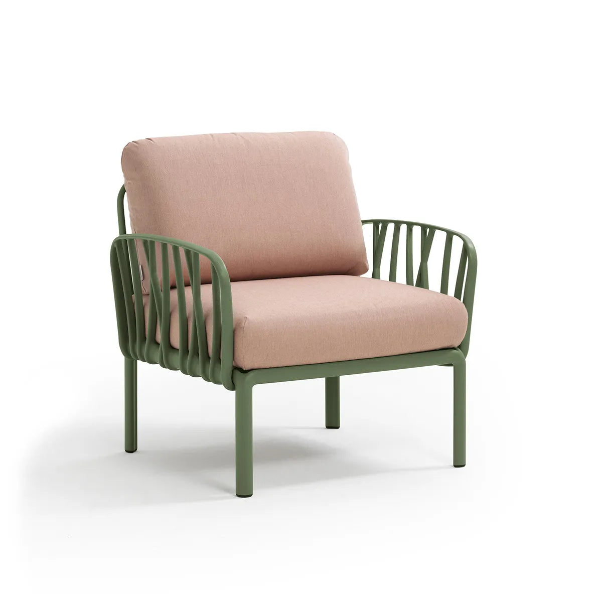 Komodo Armchair – Tailor-made for the comfort of Swiss homes