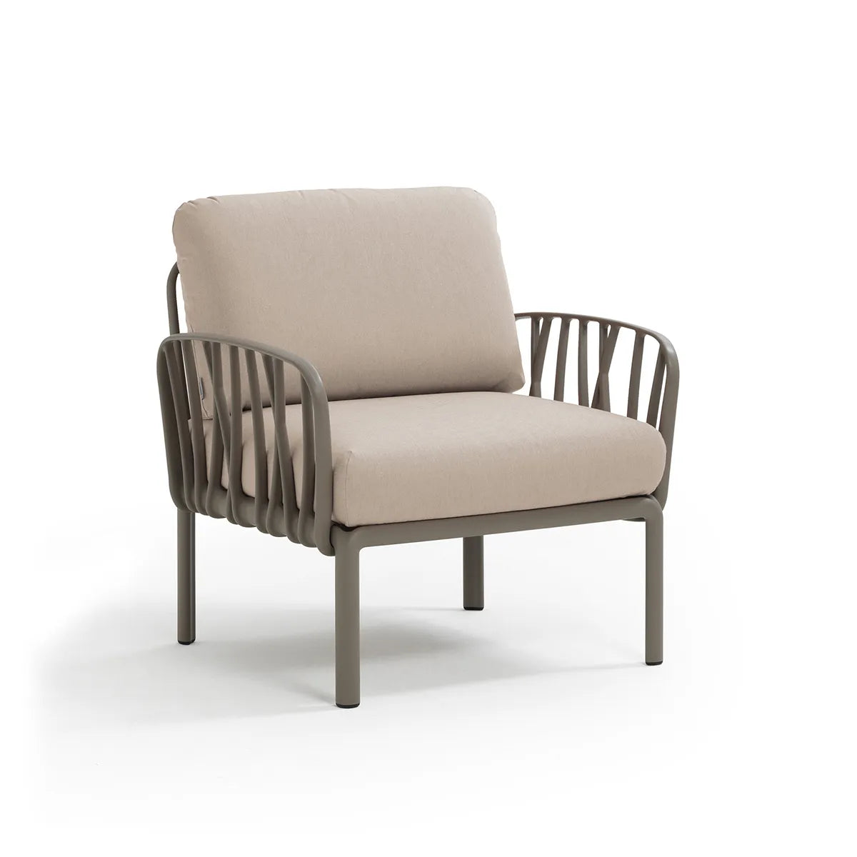 Komodo Armchair – Tailor-made for the comfort of Swiss homes